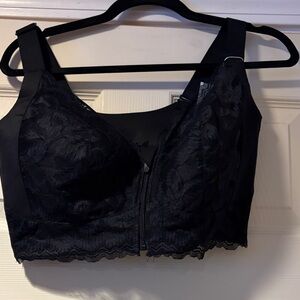 Front-Zip Lace Comfort Bra in Black